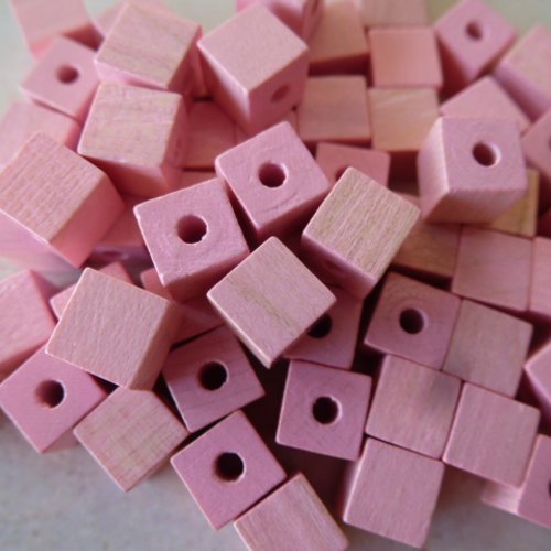 60 perles cubes 6 mm bois rose