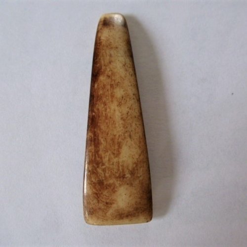 Perle dent de yack ou chameau, vintage retaillée forme triangulaire 55 mm