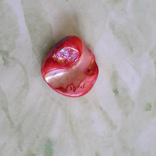 Perle nacre de coquillage rose 19 x 19 mm forme originale