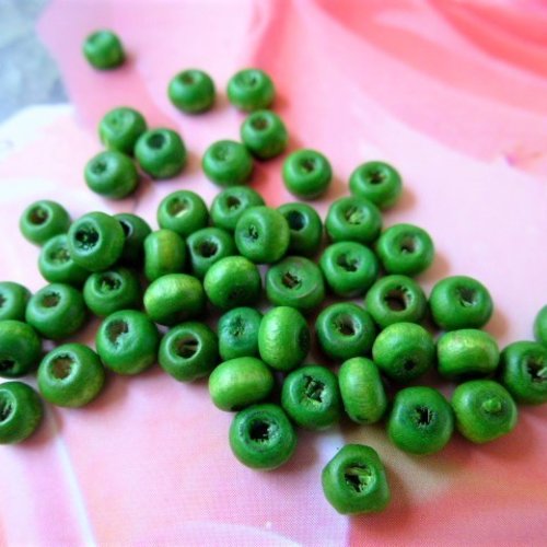 50 perles rondelles épaisses bois vertes lisses 3 x 4 mm