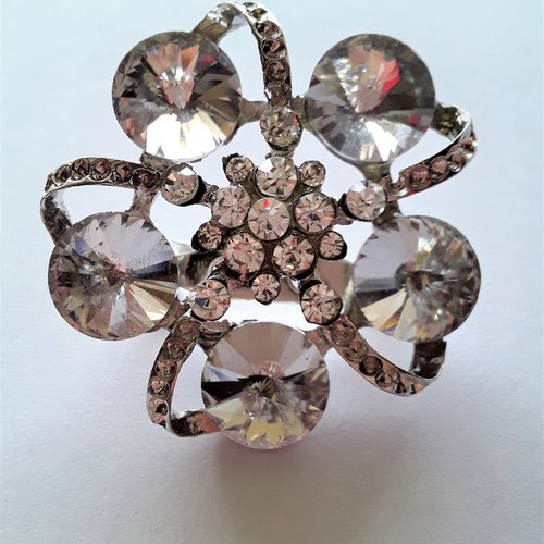 Broche art déco fleur stylisée strass cristal dos et épinglette argenté, bijoux femme