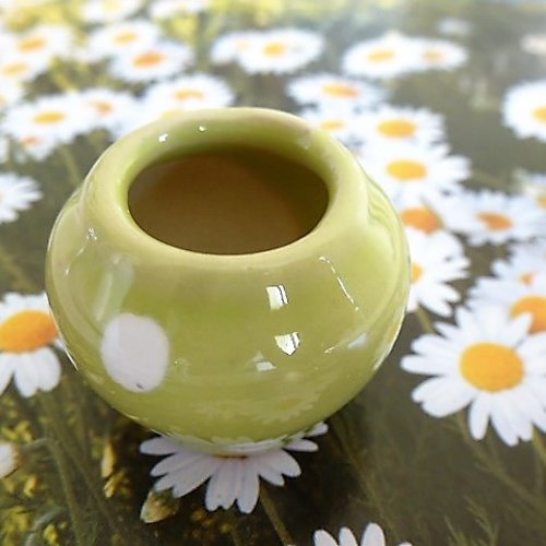 Cache pot miniature porcelaine verte à pois blancs pour maison de poupées