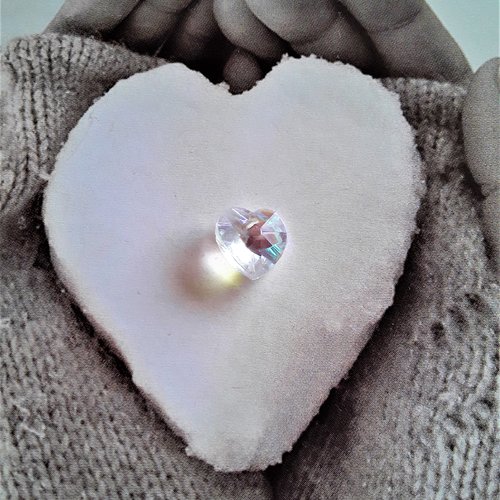 Perle coeur cristal transparent 10 x 10 mm pour créations bijoux