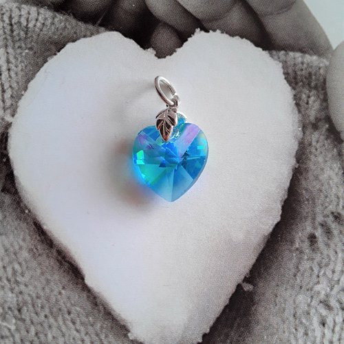 Pendentif breloque coeur cristal bleu ciel 25 x 15 mm bélière argenté