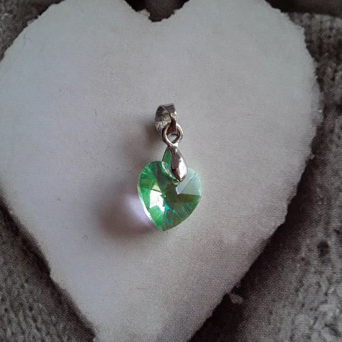 Pendentif breloque coeur cristal vert anis 21 x 10 mm bélière argent bijoux femme pour cordon ou chaîne