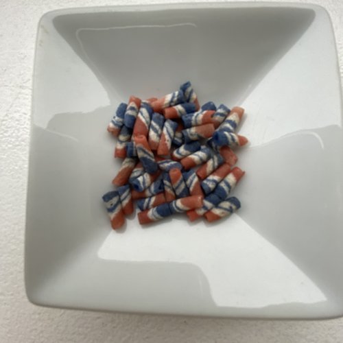 11 perles tubes krobo en verre recyclé origine ghana 10 x 4 mm tricolore bleu blanc brique
