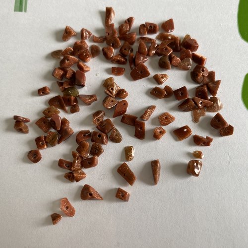 5 gr de chips pierre de soleil goldstone 3 à 5 mm