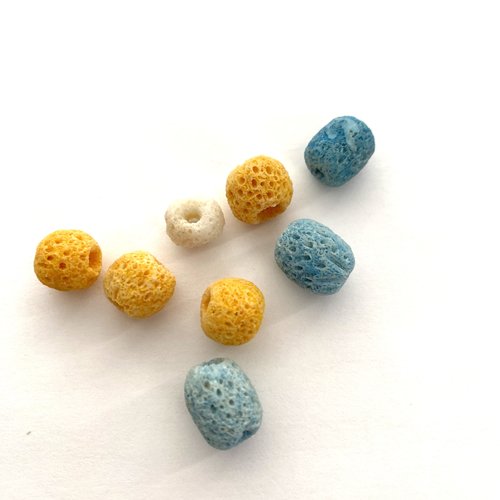 8 perles corail spongieux 9 à 12 mm formes et couleurs diverses