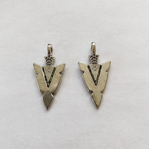 2 breloques pointes flèche 31 mm style indien