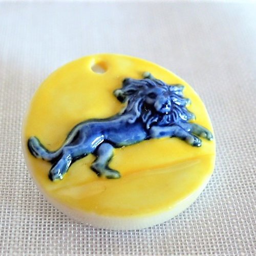 Médaillon lion 25 mm porcelaine
