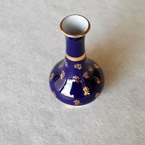 Vase miniature porcelaine limoges bleu de fours signé j. valade à l'or fin pour maison de poupée