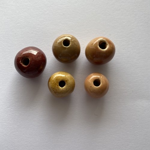 5 perles rondes en céramique couleurs diverses tons chauds fabriquées à la main