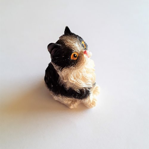 Chat miniature noir et blanc poils longs pour décoration maison de poupée, collection, animaux