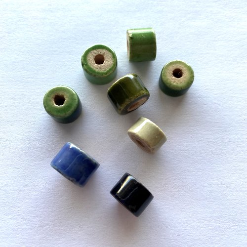 8 perles vintage en céramique tons bleus et verts, tailles et formes diverses