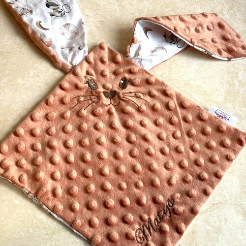 Doudou tout doux lapin plat personnalisé avec prénom – doudou bébé – cadeau naissance unique - nombreux choix de tissu