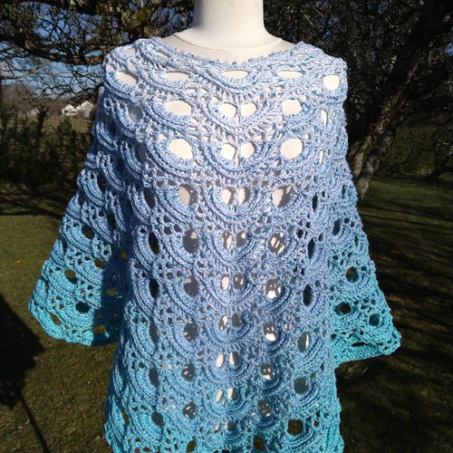 Poncho crochet lolliblue