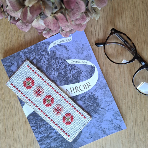 Marque-page brodé - fushia