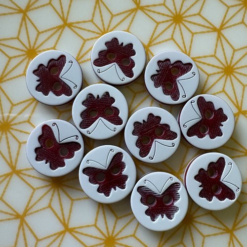 10 boutons papillon bordeaux blanc