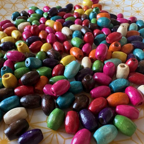 50 perles en bois ovales multicolores