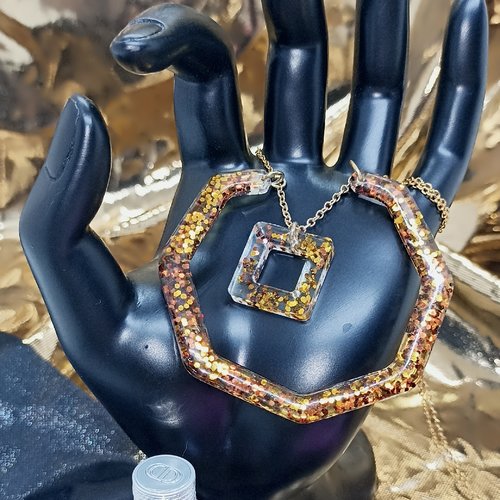 Collier octogonal or