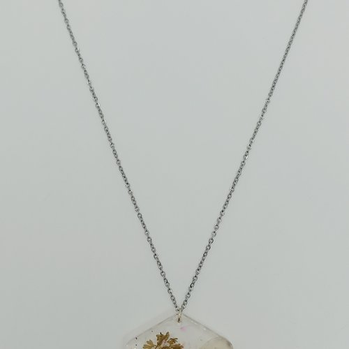 Collier hexagonal fleur et feuille