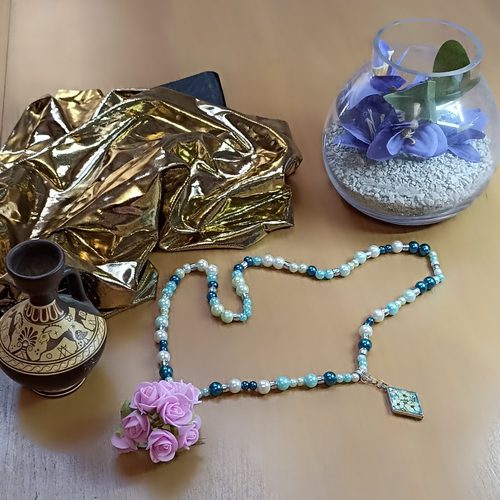 Collier bohème bleu et losange fleur