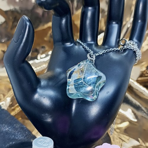 Collier étoile en verre