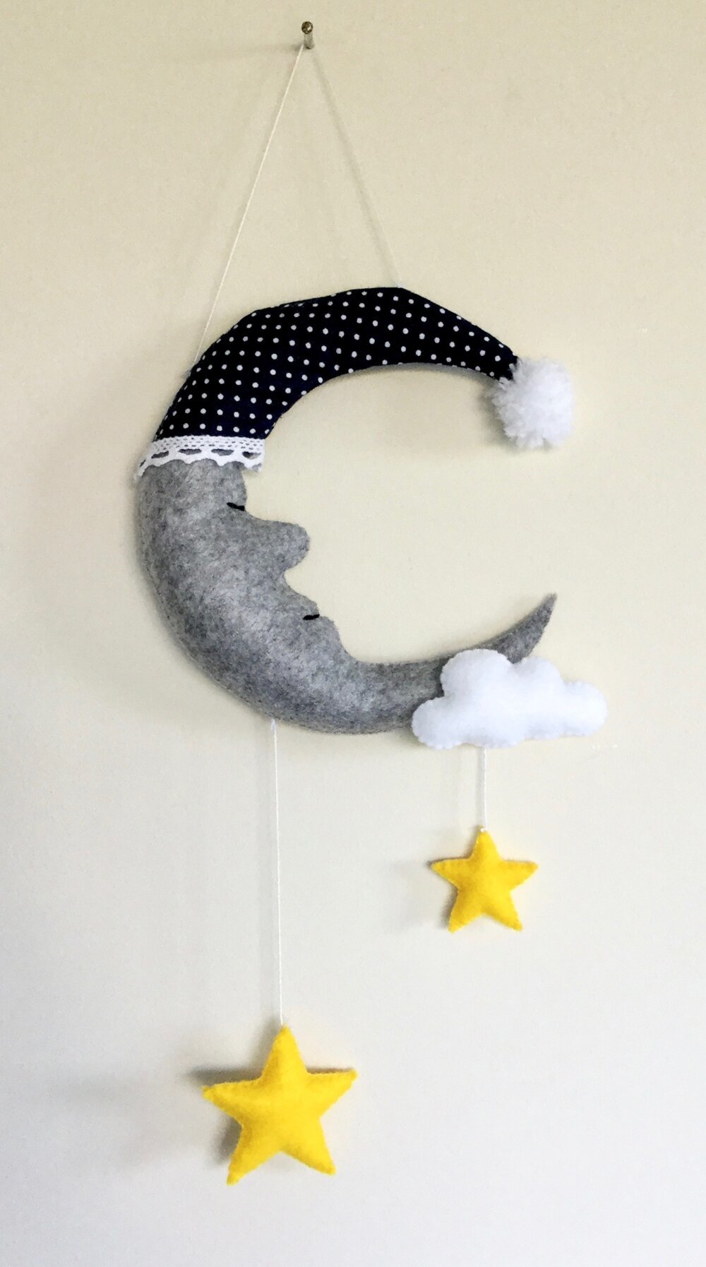 Mobile Bebe Lune Avec Bonnet De Nuit Nuage Etoiles Decoration Chambre D Enfant Un Grand Marche