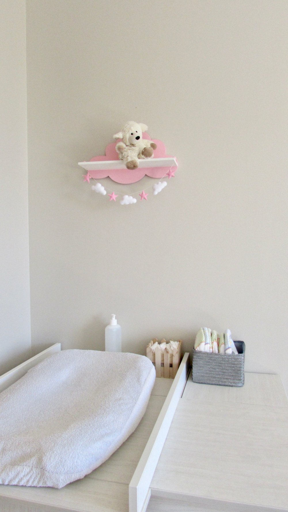 Etagere Nuage Rose Decoration Chambre D Enfant Un Grand Marche