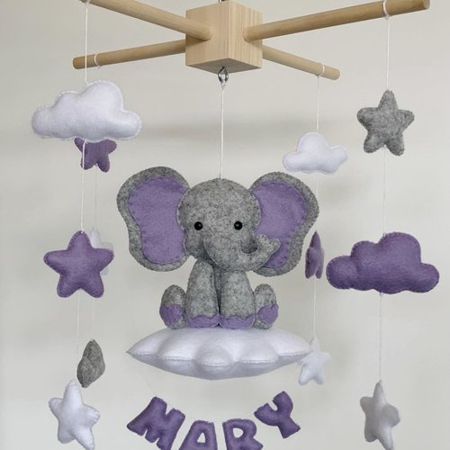 Mobile bébé, éléphant et prénom lila. décoration chambre bébé
