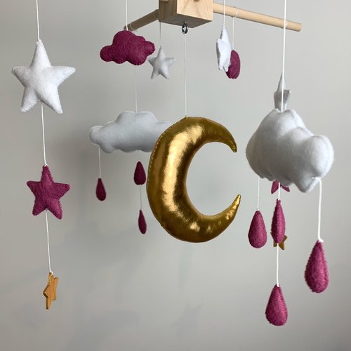 Mobile bébé, lune, étoiles, nuages. décoration chambre bébé, cadeau de naissance