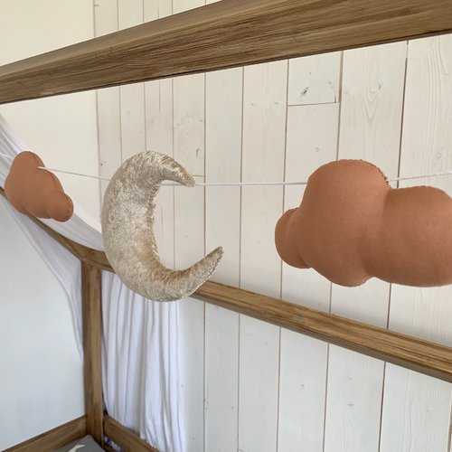 Guirlande lune, nuages. guirlande en tissu