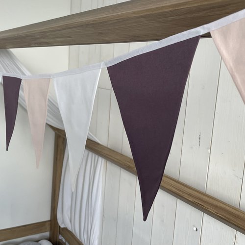 Guirlande de fanions. décoration chambre bébé