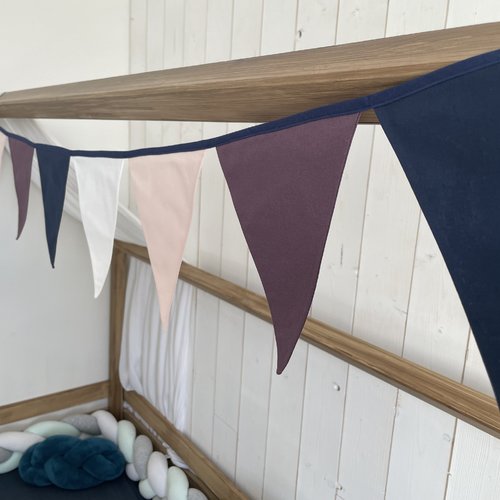 Guirlande de fanions. cadeau de naissance