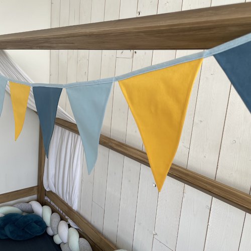 Guirlande de fanions. cadeau de naissance