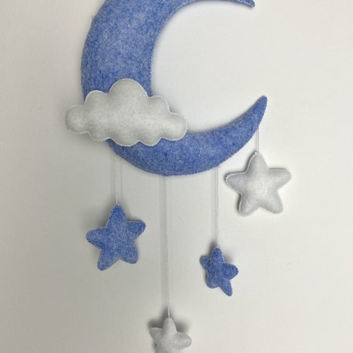 Suspension lune. décoration chambre bébé