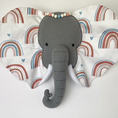 Trophée éléphant. tête d'éléphant en tissu. décoration chambre bébé. cadeau de naissance