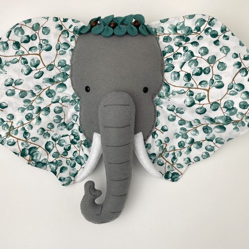 Trophée éléphant. tête d'éléphant en tissu. décoration chambre bébé. cadeau de naissance