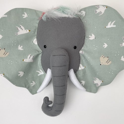Trophée éléphant. tête d'éléphant en tissu. décoration chambre bébé. cadeau de naissance