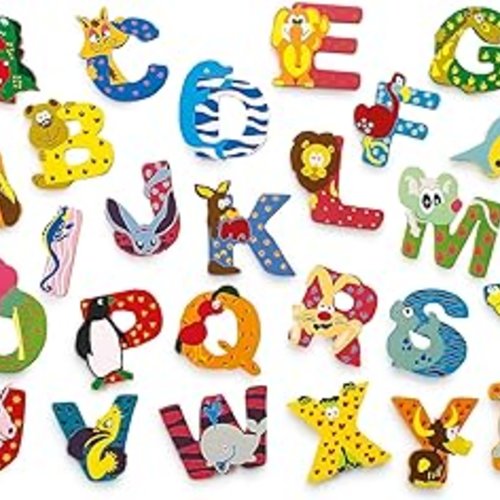 Grandes lettres alphabétiques en bois peintes de couleurs vives motif animaux