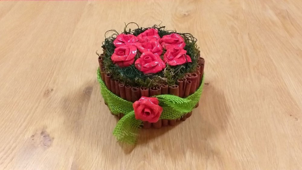 Centre De Table Ou Decoration Gateau De Fleurs Composition Florale D Interieur