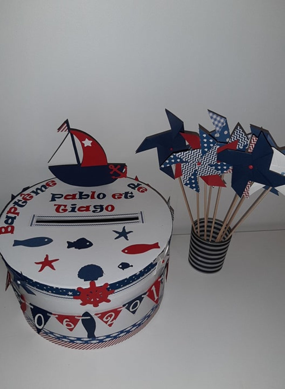 Urne Theme Marin Bateau Moulin A Vent Un Grand Marche