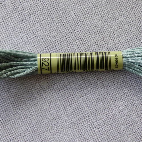 Fil à broder dmc mouliné coloris 927 