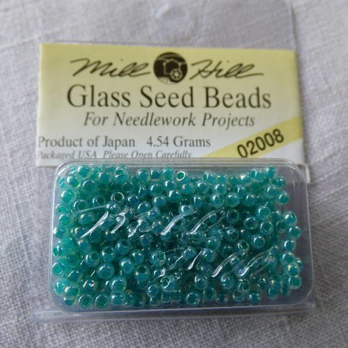 Perle mill hill glass  seed beads 02008 