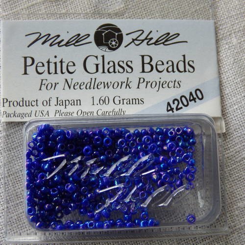 Perle mill hill petite  glass  beads 42040 