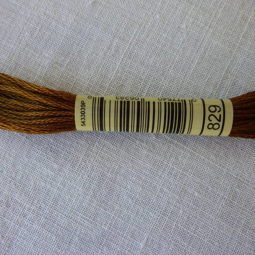 Fil à broder dmc mouliné coloris 829 