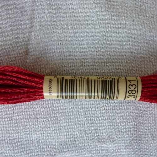 Fil à broder dmc mouliné coloris 3831 