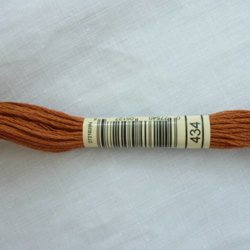 Fil à broder dmc mouliné coloris 434 