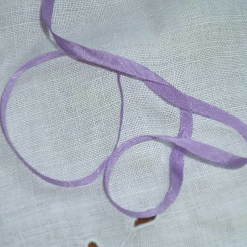 Ruban de soie de largeur 7mm  violet 