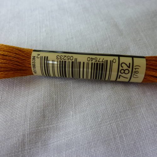 Fil à broder dmc mouliné coloris 782 